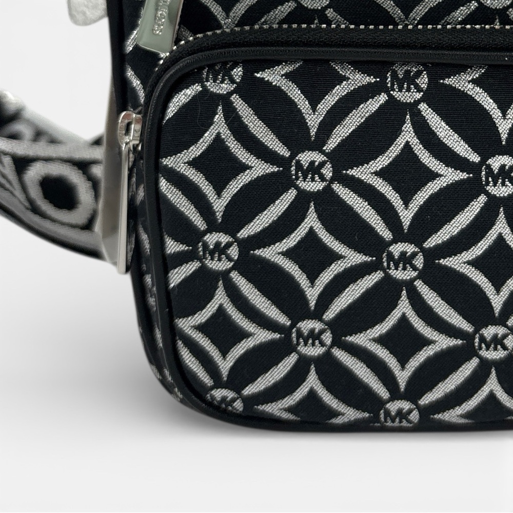 NWT Michael Kors Jet Set Crossbody Black Metallic Silver Logo Jacquard - Picture 7 of 10